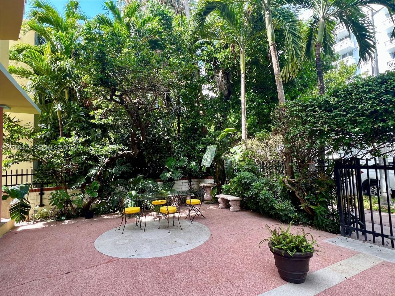 1051 Meridian Ave , Unit 1E, Miami Beach, FL 33139 Photo