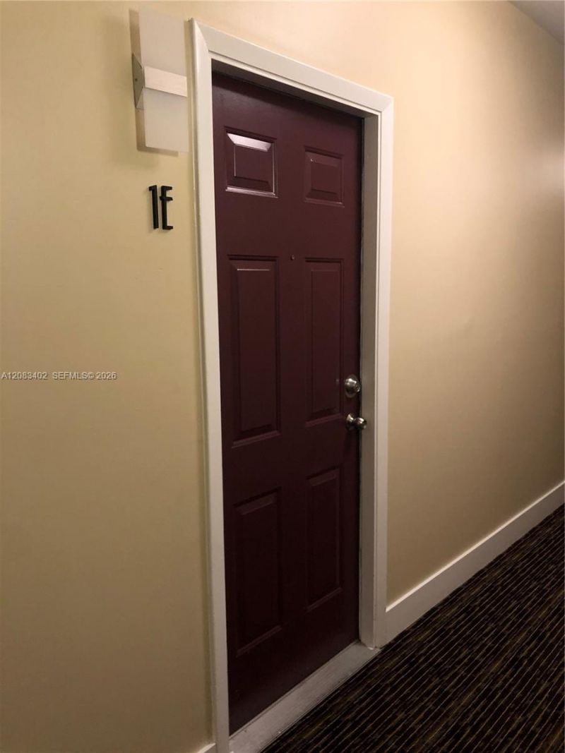 1051 Meridian Ave , Unit 1E, Miami Beach, FL 33139 Photo