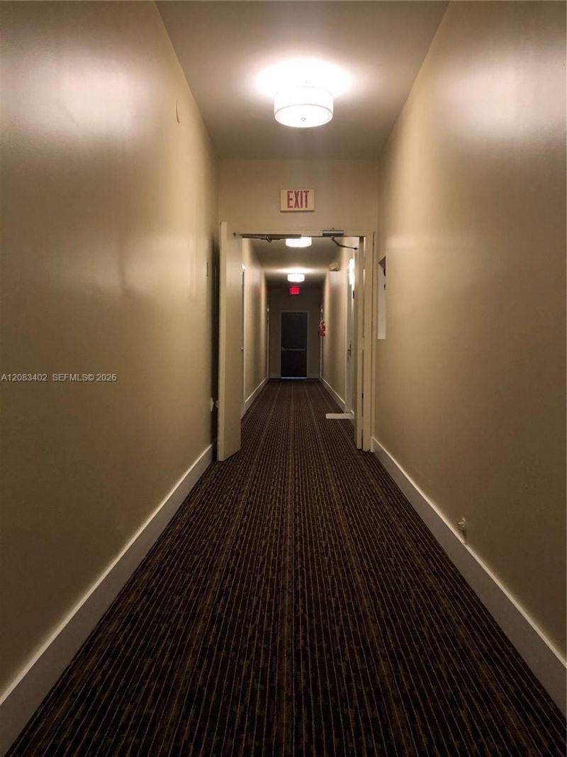 1051 Meridian Ave , Unit 1E, Miami Beach, FL 33139 Photo