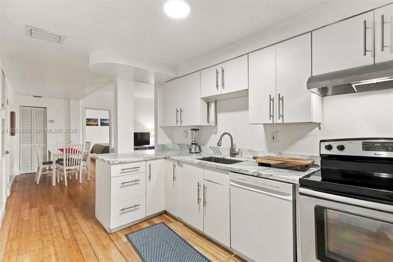 1051 Meridian Ave , Unit 1E, Miami Beach, FL 33139 Photo
