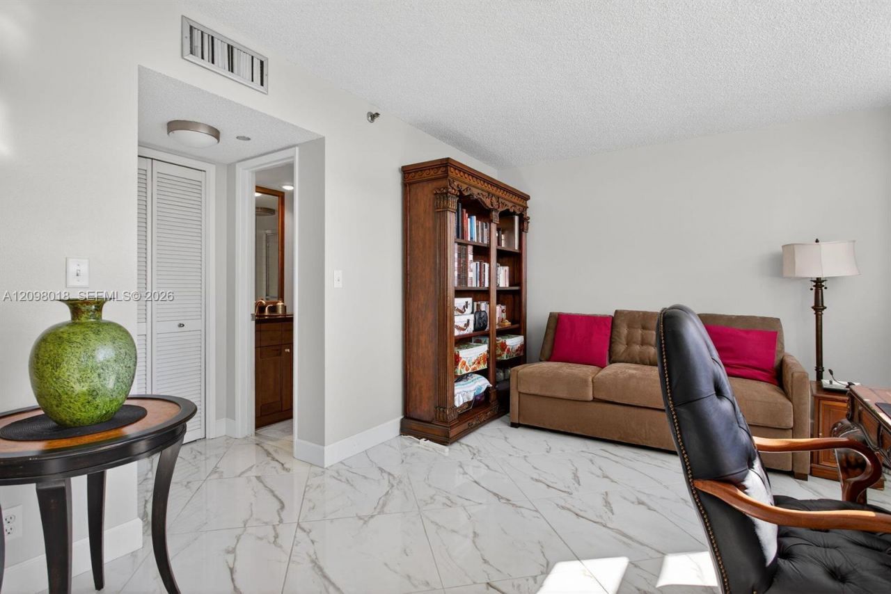 2900 N Course Dr, Unit 905, Pompano Beach, FL 33069 Photo