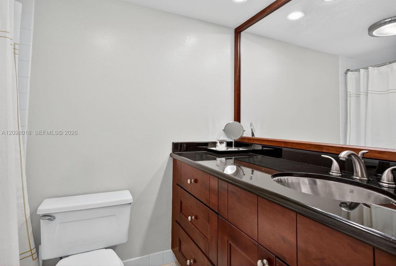 2900 N Course Dr, Unit 905, Pompano Beach, FL 33069 Photo