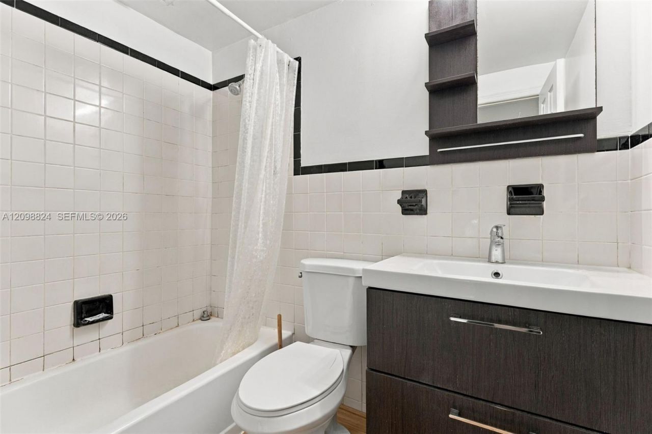 1051 Meridian Ave , Unit 1E, Miami Beach, FL 33139 Photo