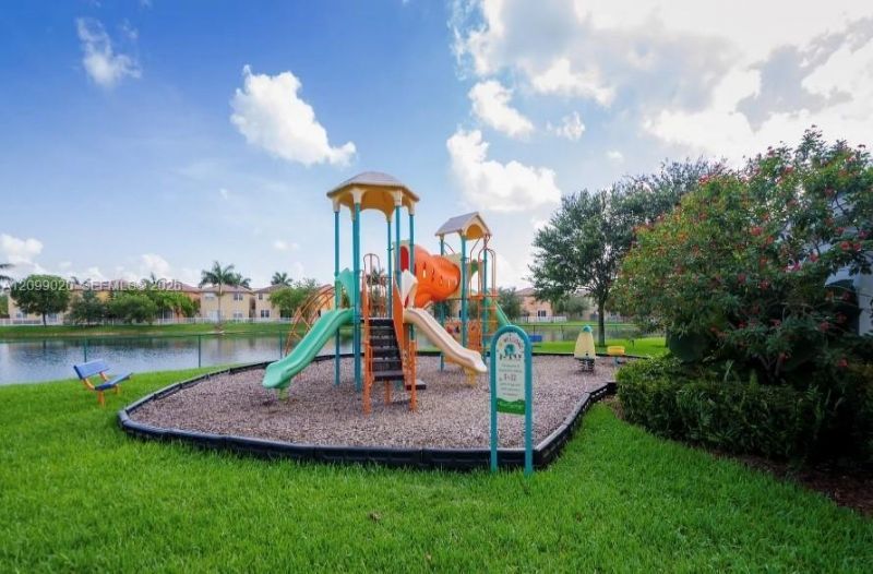 10840 NW 79th St , Doral, FL 33178 Photo