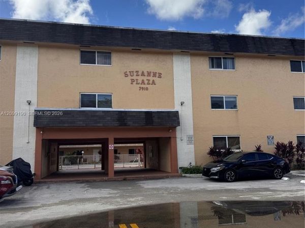 7910 Taft St , Unit 309, Pembroke Pines, FL 33024