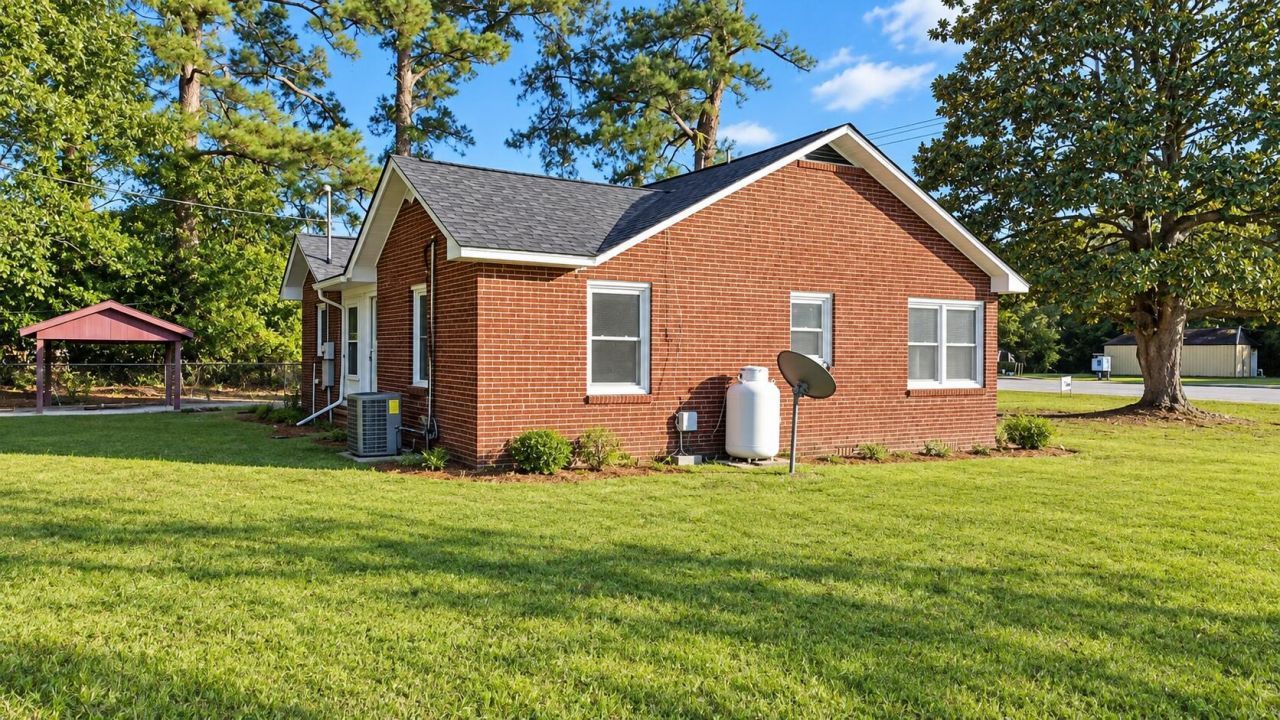 4071 Byrnes Photo 4