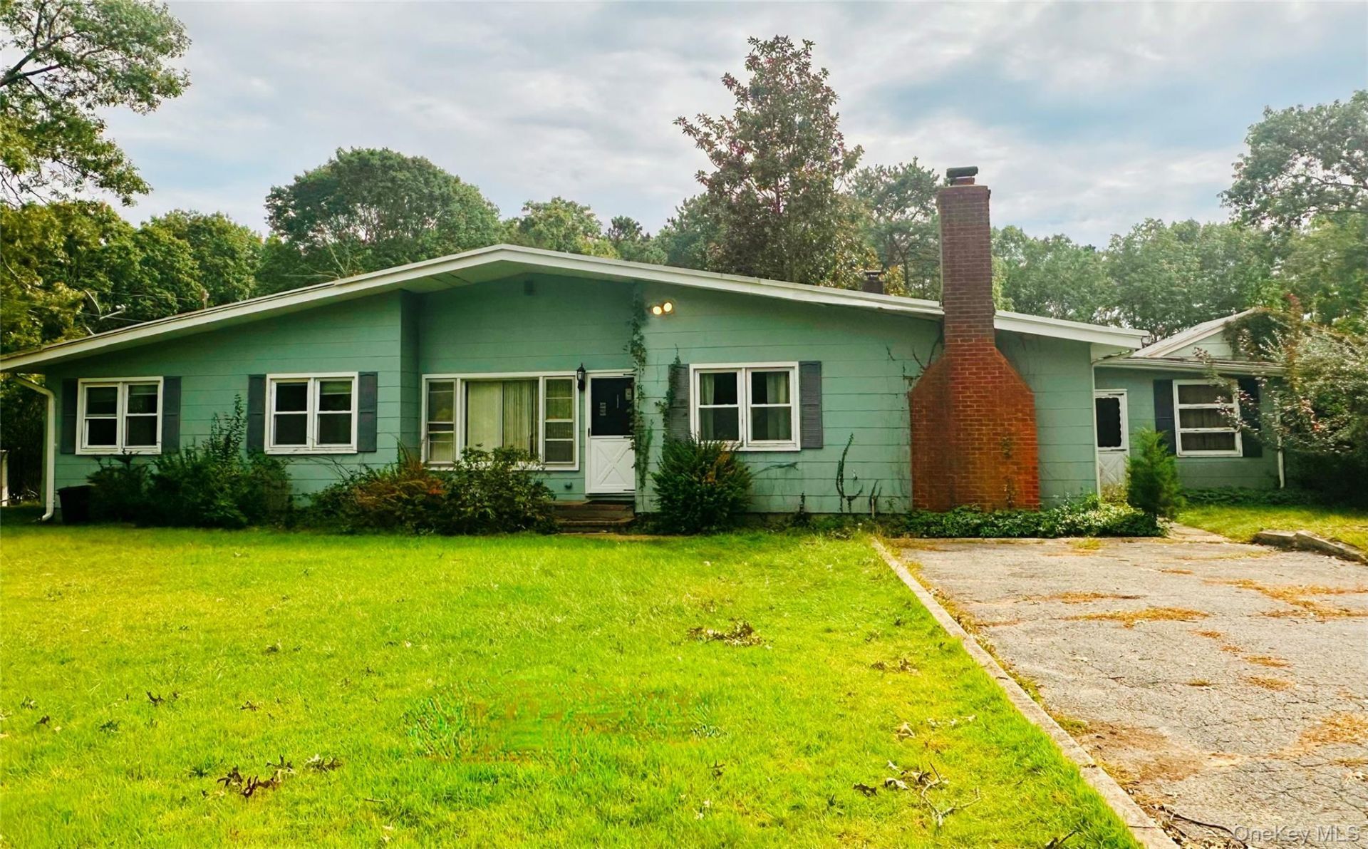 51 Bellows Terrace , Hampton Bays, NY 11946 Main Photo