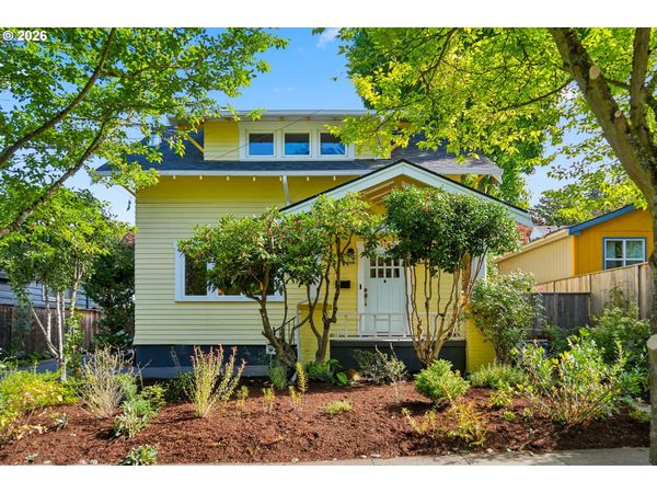 516 SE 54TH AVE, Portland, OR 97215