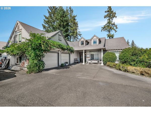30683 S HIGHWAY 213, Molalla, OR 97038