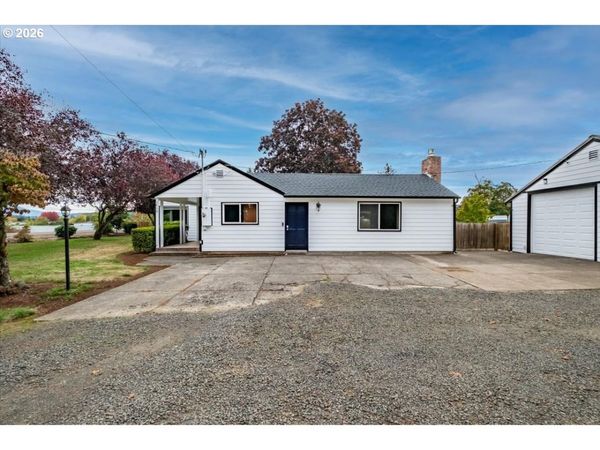 1110 CASCADE DR, Lebanon, OR 97355