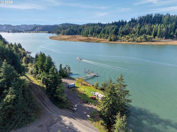 1550 S BAY RD, Toledo, OR 97391