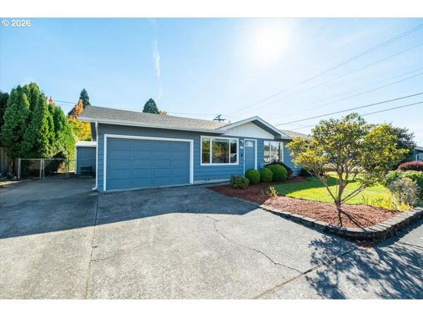 708 28TH AVE, Albany, OR 97322