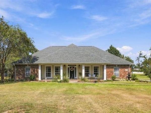 2716 Magnolia Lane, Lake Charles, LA 70605