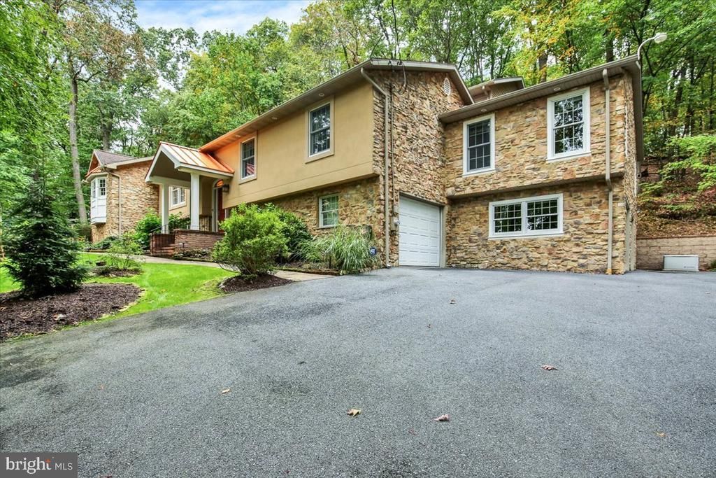 45 KUTZ ROAD, TEMPLE, PA 19560