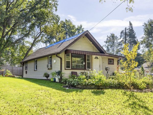 37 S Hickory Avenue, Fox Lake, IL 60020