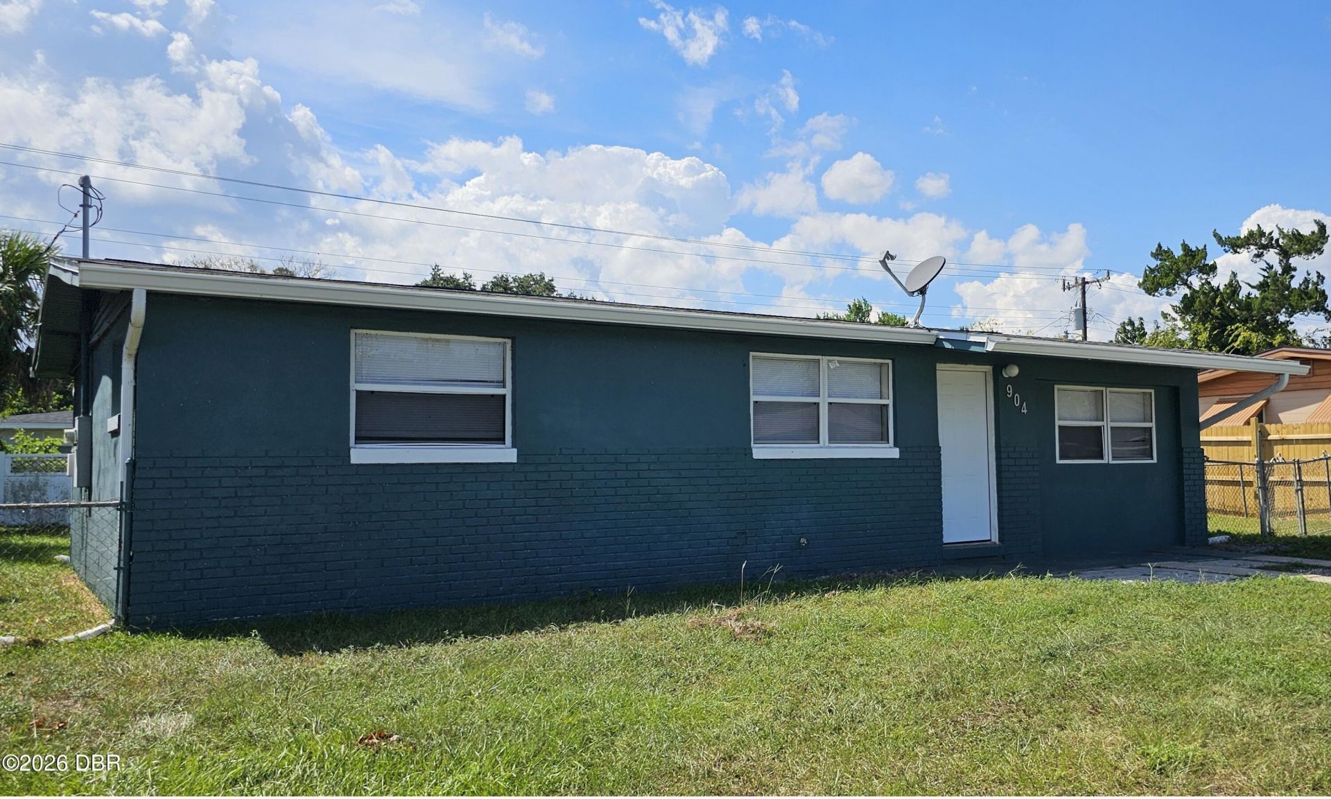 904 Derbyshire Road, Daytona Beach, FL 32117 Main Photo