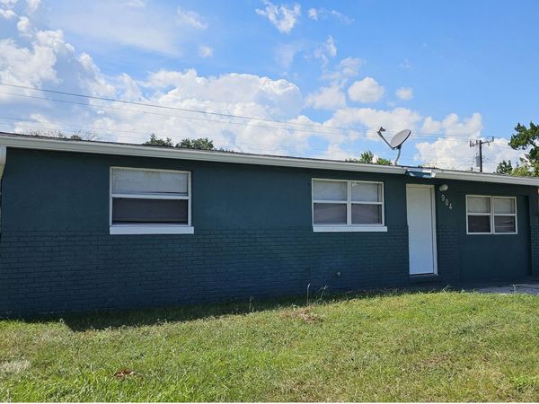 904 Derbyshire Road, Daytona Beach, FL 32117