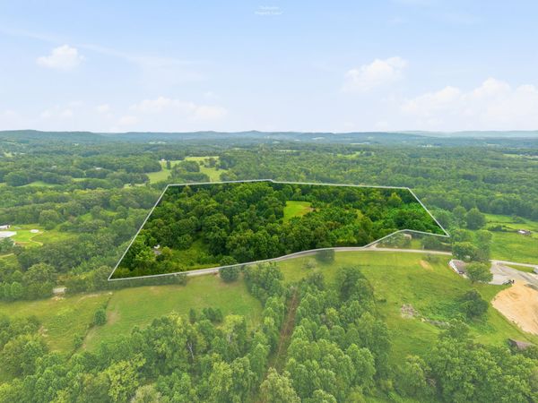 329 Old Standing Stone Rd , Livingston, TN 38570