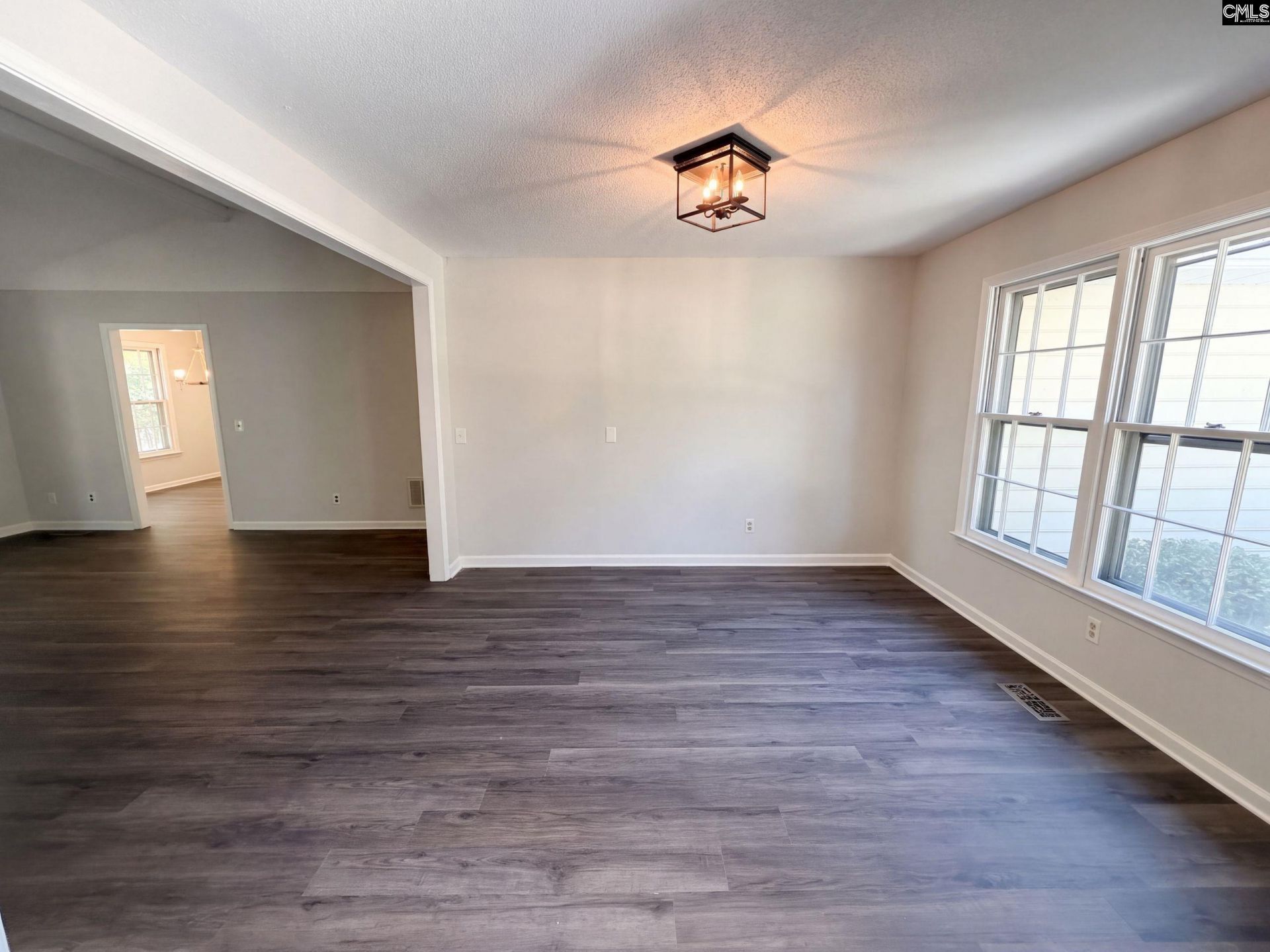 148 Whitwood Circle  Photo 11