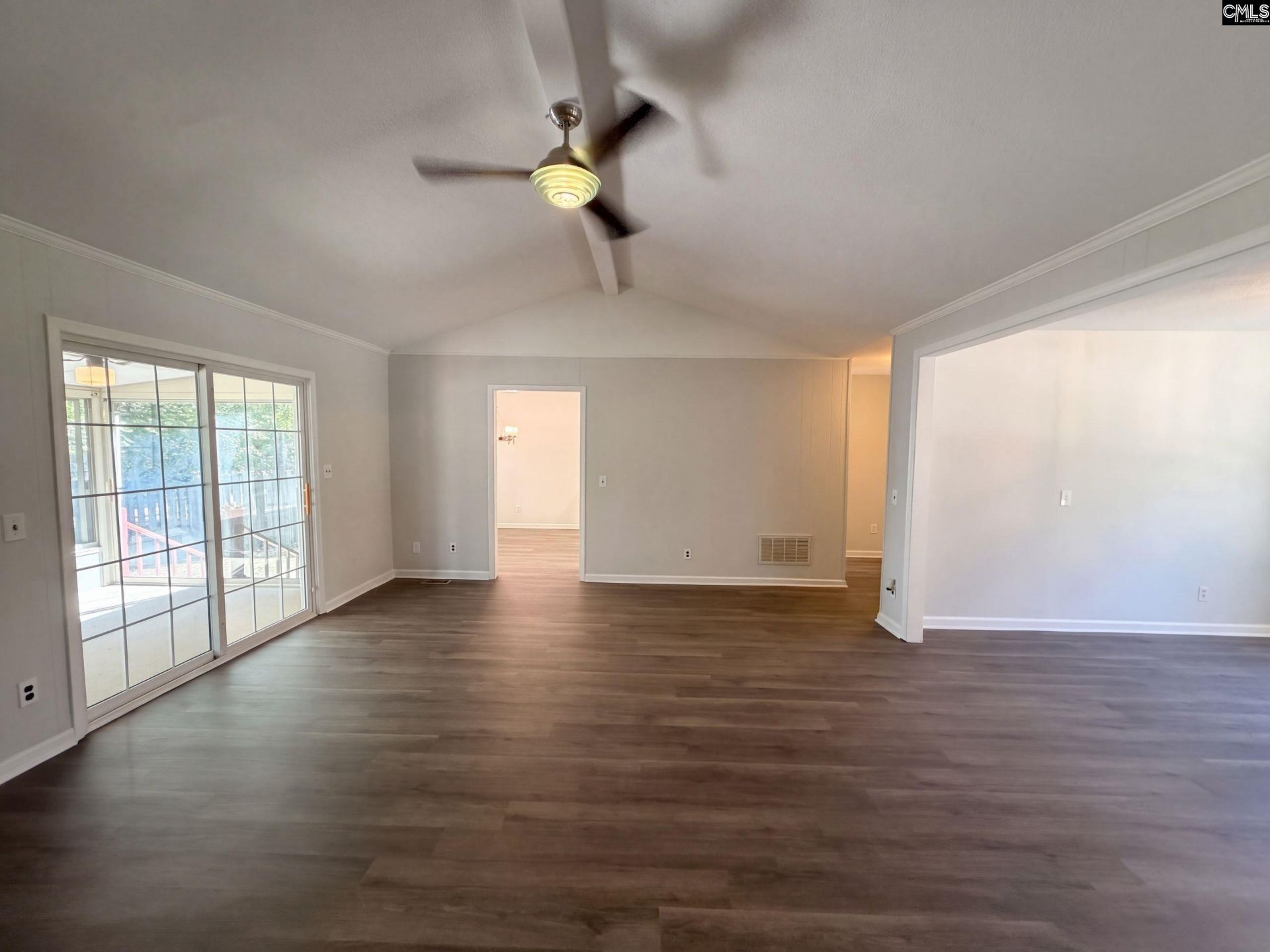 148 Whitwood Circle  Photo 13