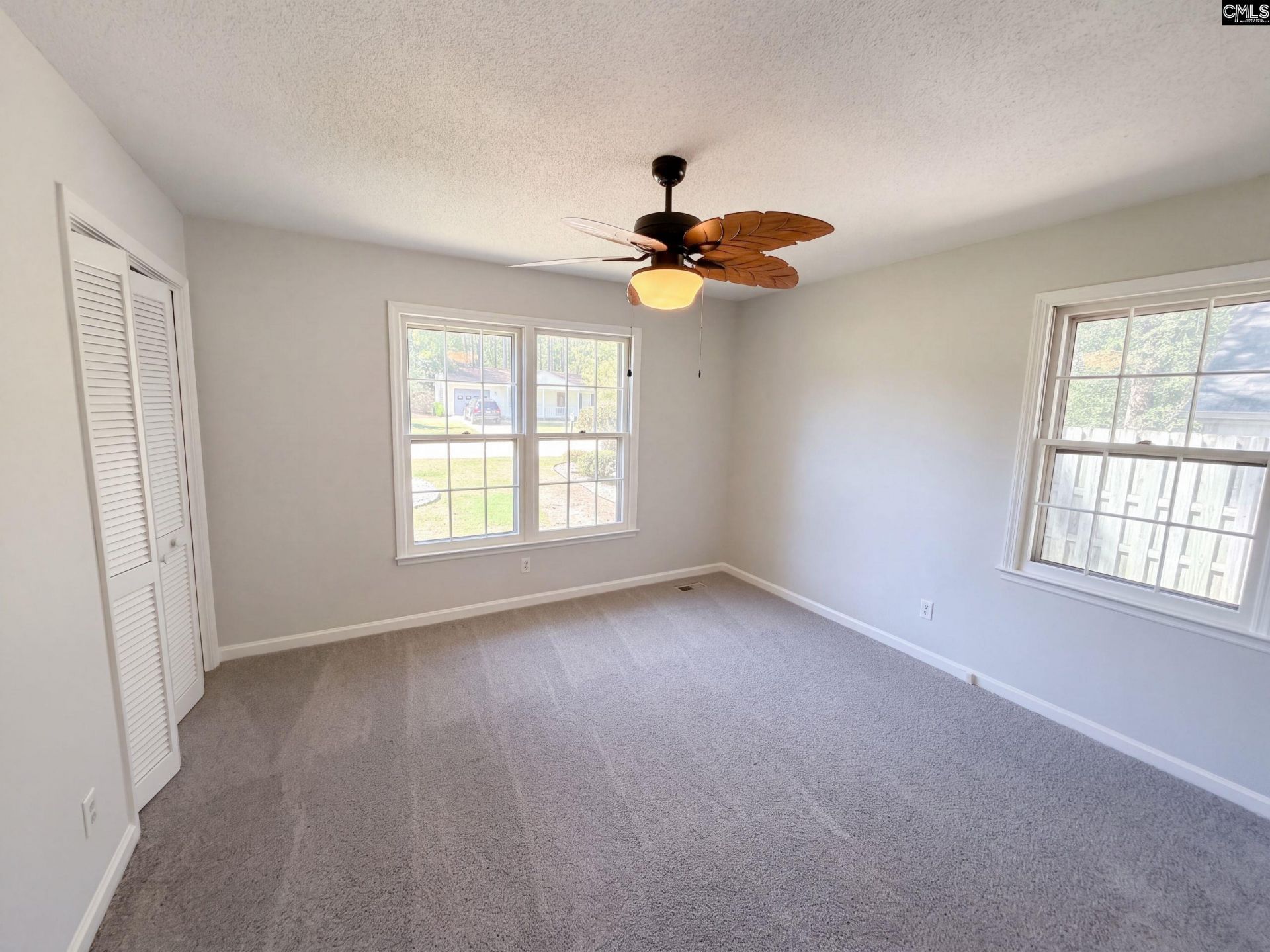 148 Whitwood Circle  Photo 17