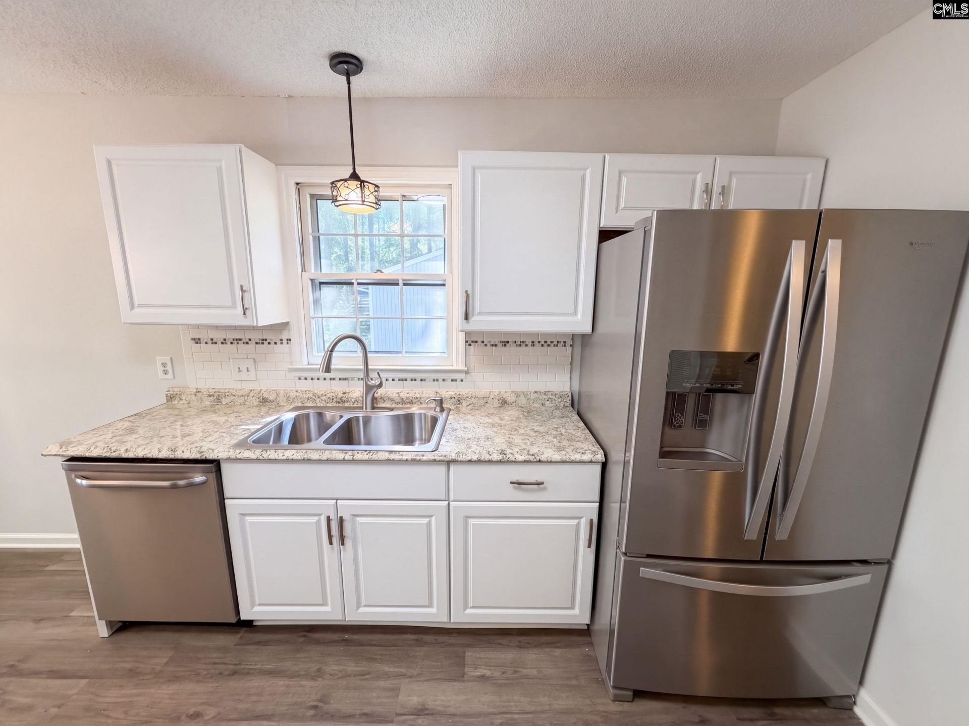 148 Whitwood Circle  Photo 9