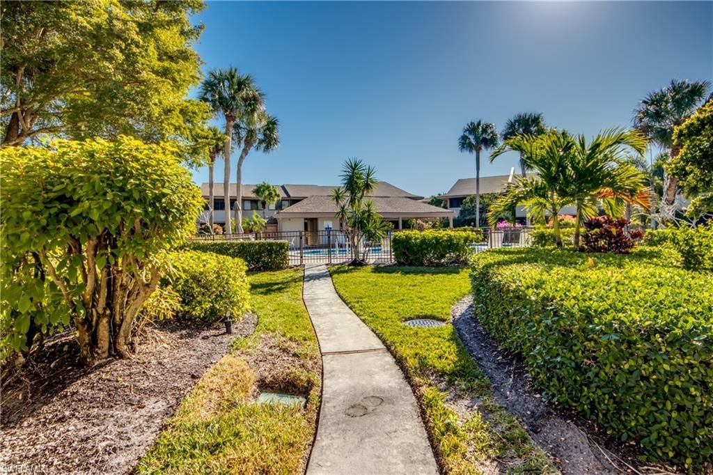 64 4th St, Unit A204, Bonita Springs, FL 34134 Photo