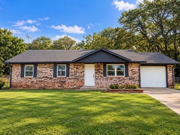 1122 E 17th Street, Chandler, OK 74834