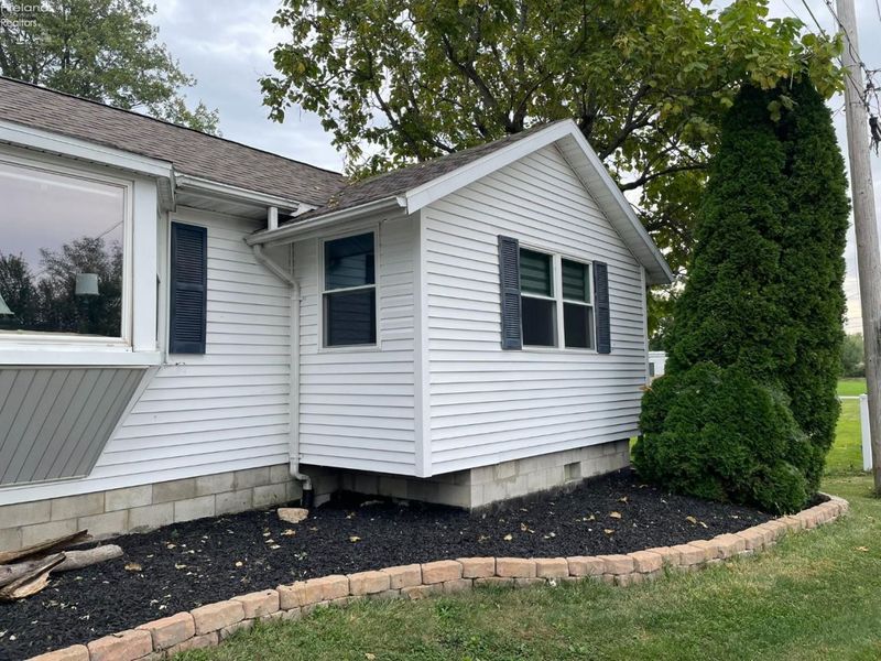 1871 N Locust Street, Port Clinton, OH 43452 Photo 4