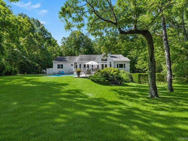 36 Pepperidge Lane , Amagansett, NY 11930