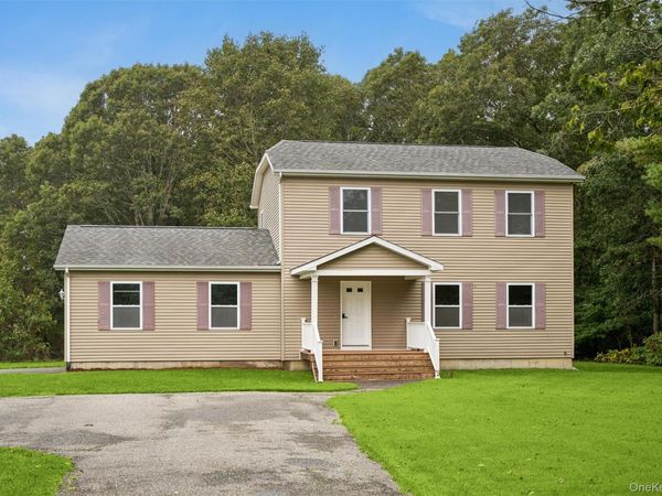 147A Old Country Rd , Speonk, NY 11977