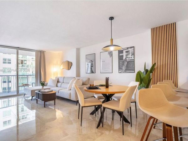 1200 Brickell Bay Dr , Unit 1805, Miami, FL 33131