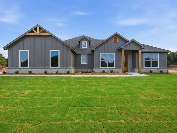 125 Graystone Drive, Weatherford, TX 76087