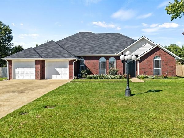 110 Diane Lane, Mount Pleasant, TX 75455