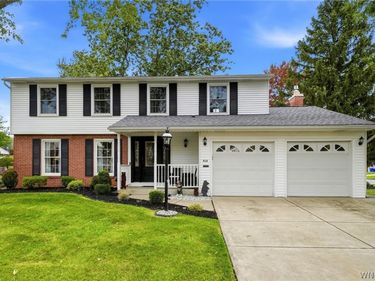 416 Woodward Crescent, West Seneca, NY 14224