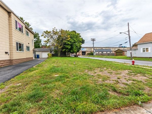 1647 Clinton Street , Buffalo, NY 14206