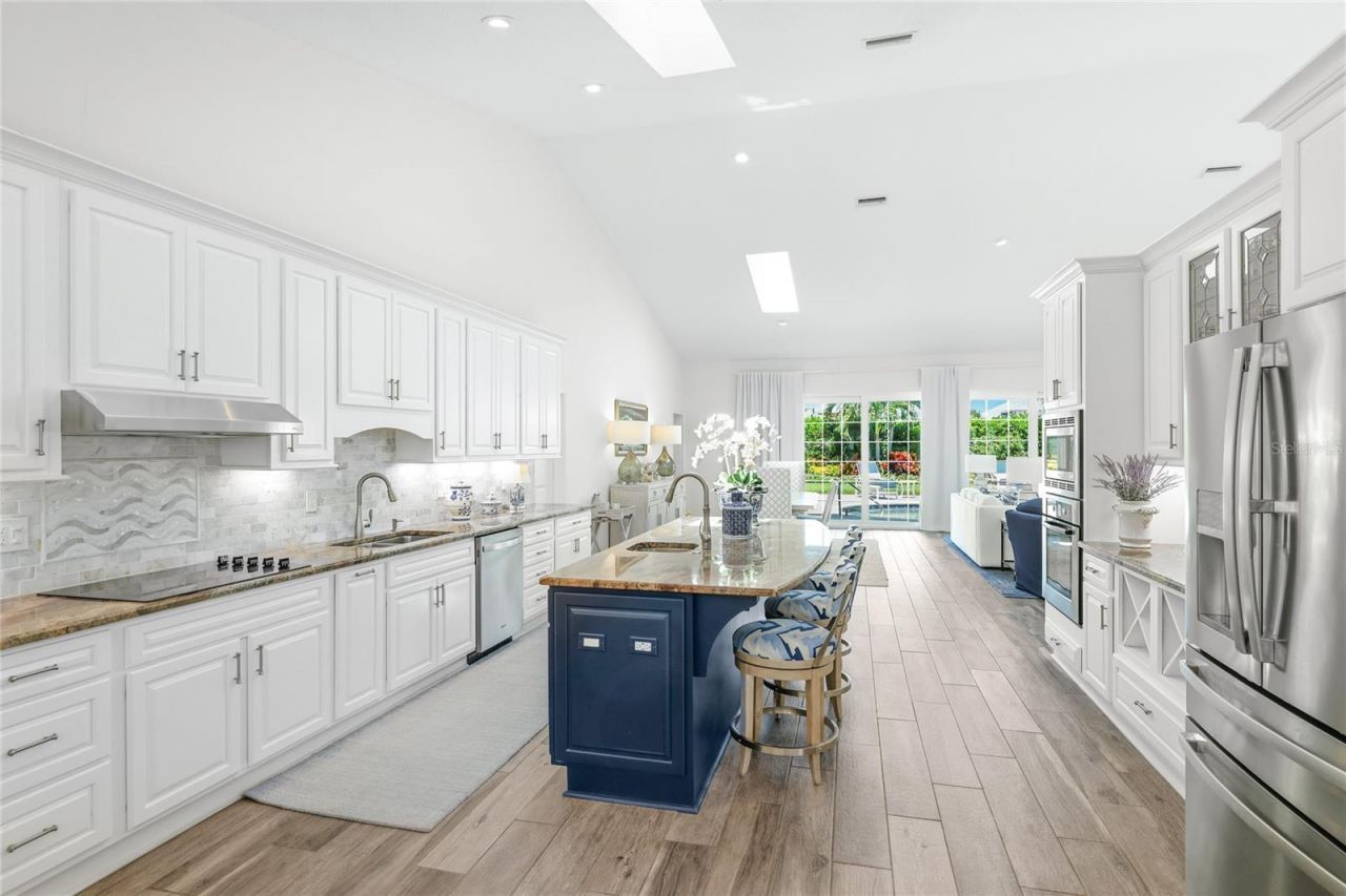 7780 Holiday Drive N, Sarasota, FL 34231 Photo