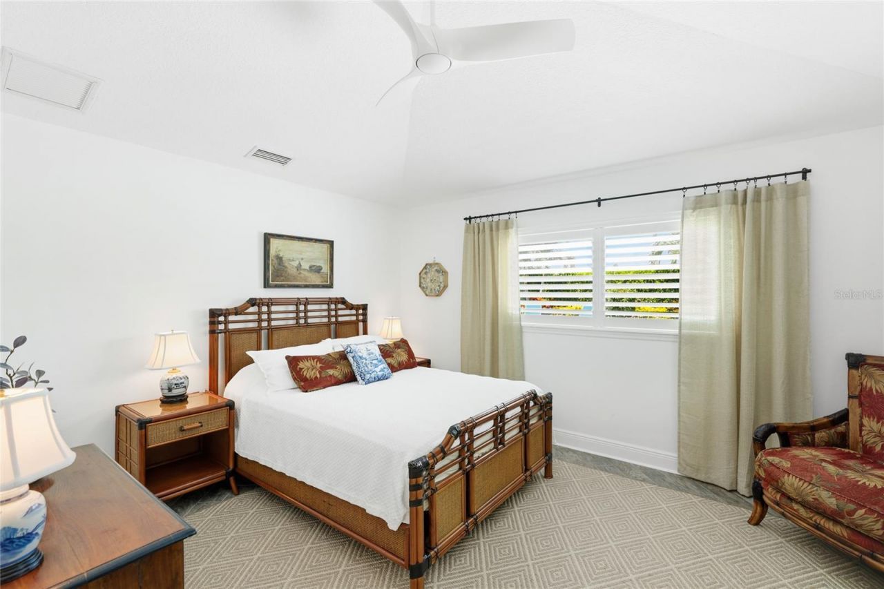 7780 Holiday Drive N, Sarasota, FL 34231 Photo