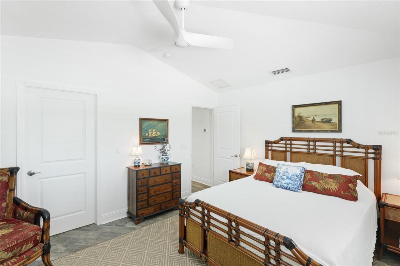 7780 Holiday Drive N, Sarasota, FL 34231 Photo