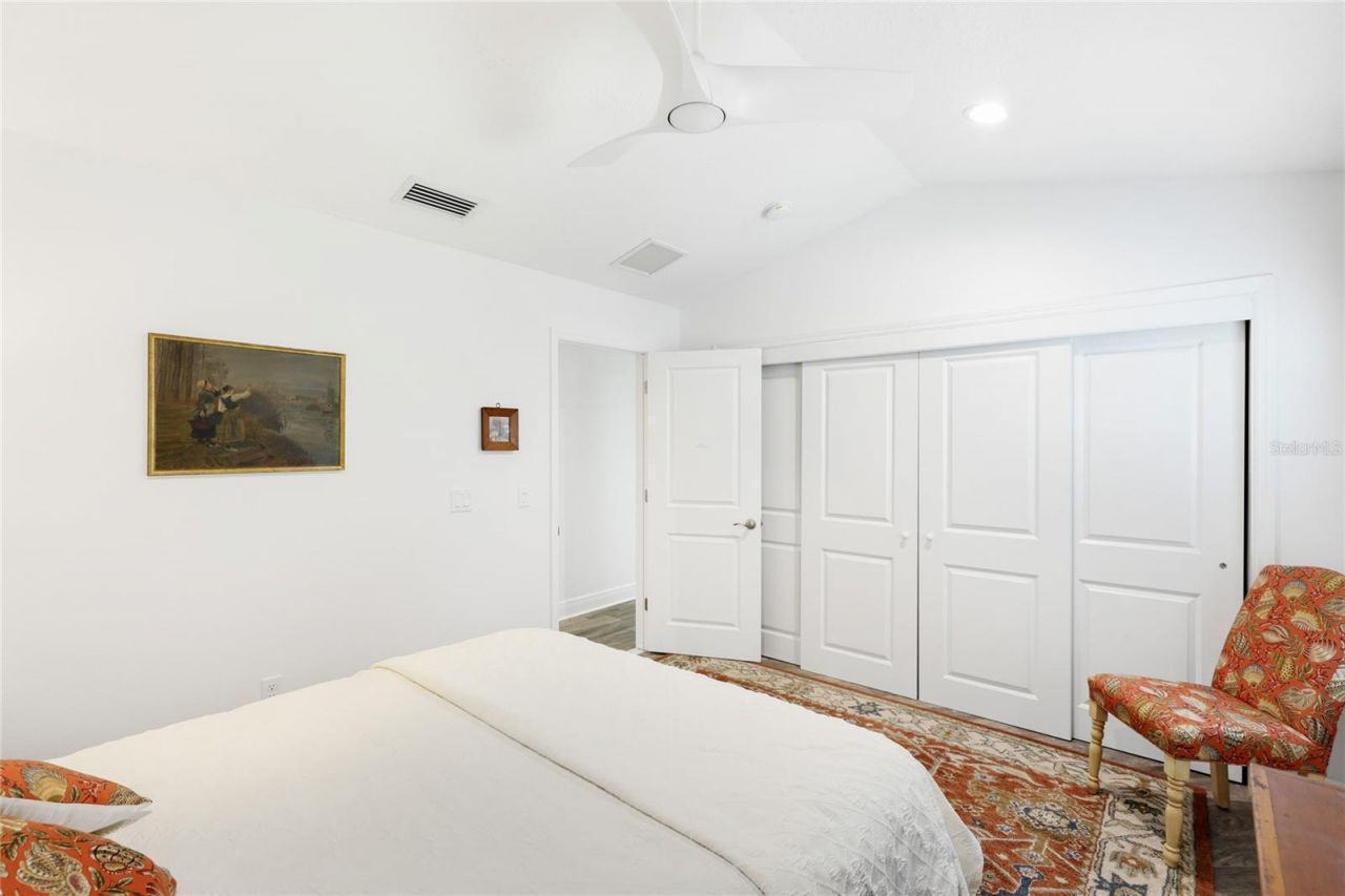 7780 Holiday Drive N, Sarasota, FL 34231 Photo