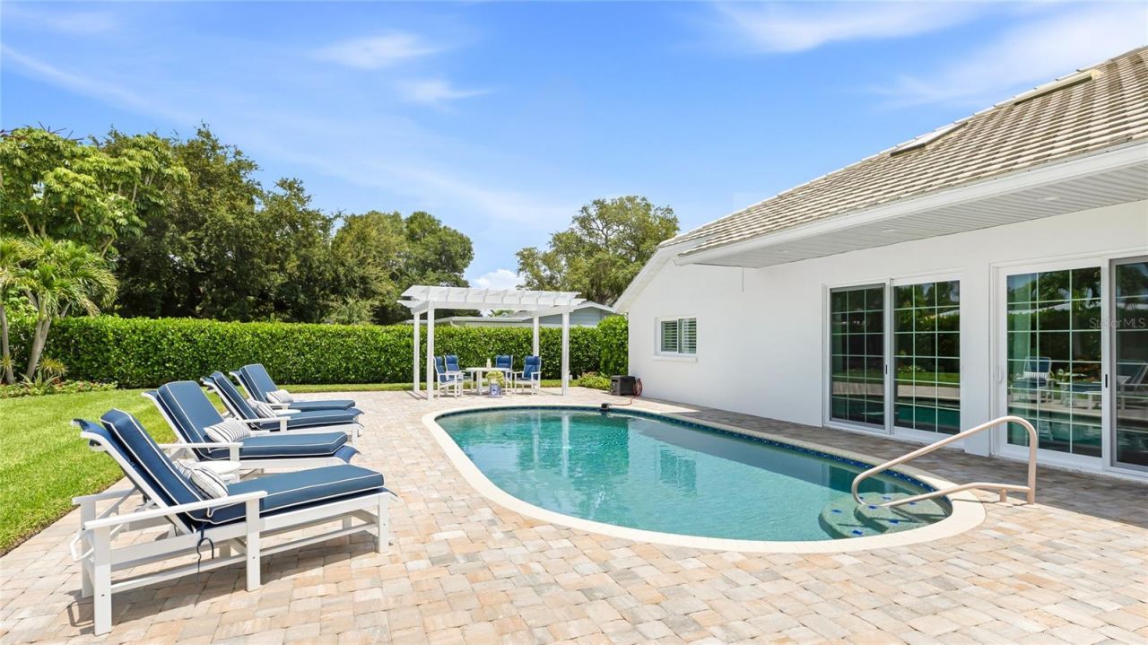 7780 Holiday Drive N, Sarasota, FL 34231 Photo