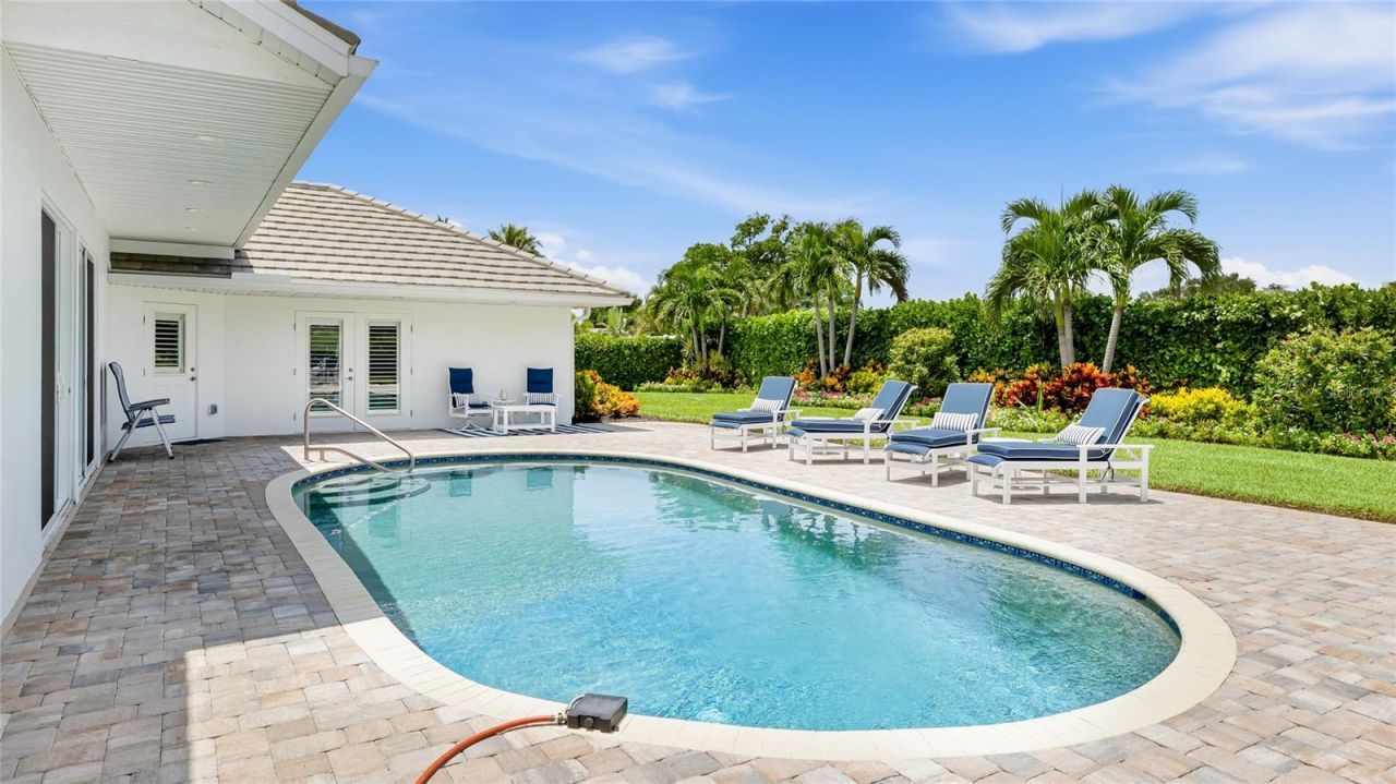 7780 Holiday Drive N, Sarasota, FL 34231 Photo
