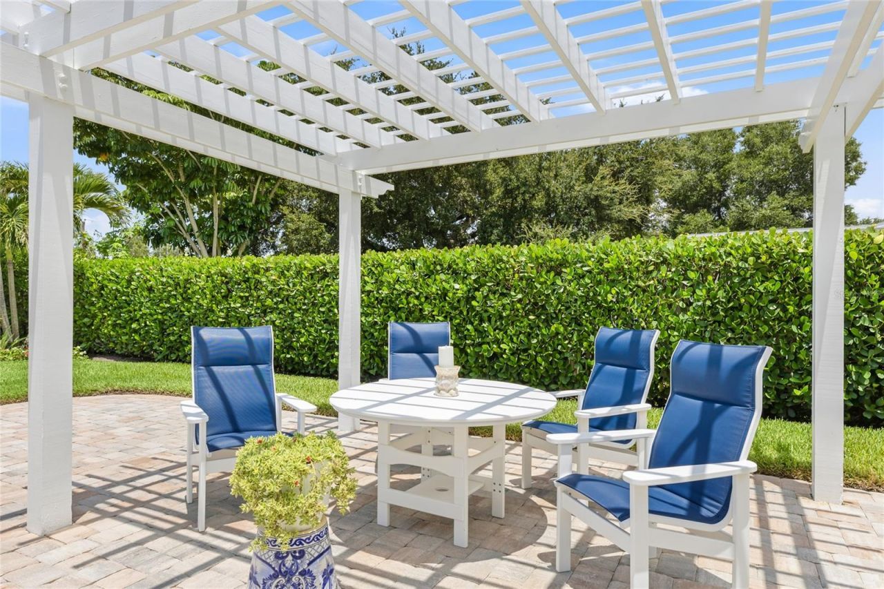 7780 Holiday Drive N, Sarasota, FL 34231 Photo