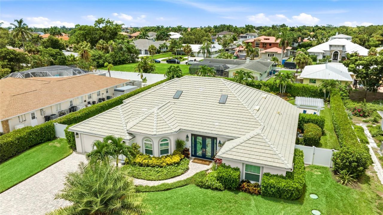 7780 Holiday Drive N, Sarasota, FL 34231 Photo