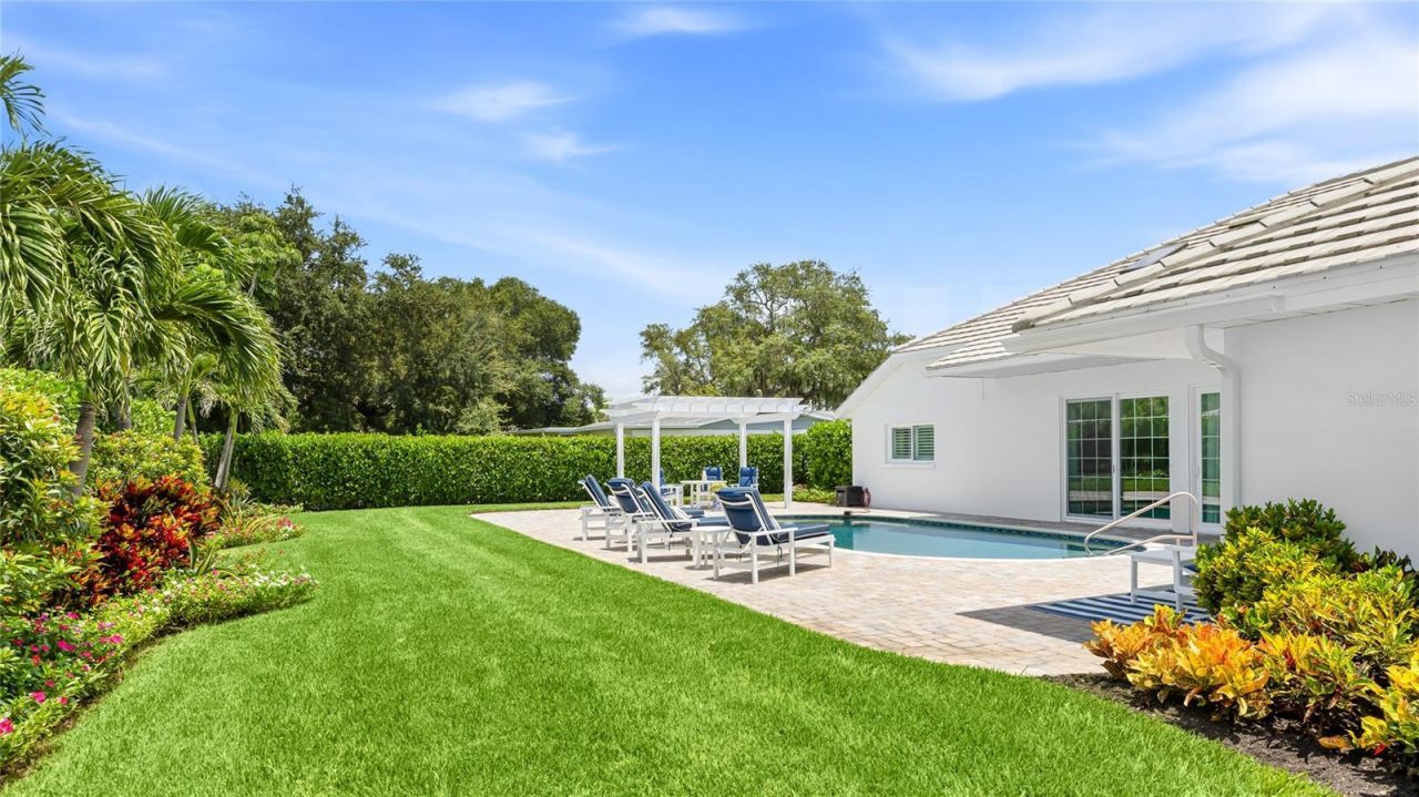 7780 Holiday Drive N, Sarasota, FL 34231 Photo
