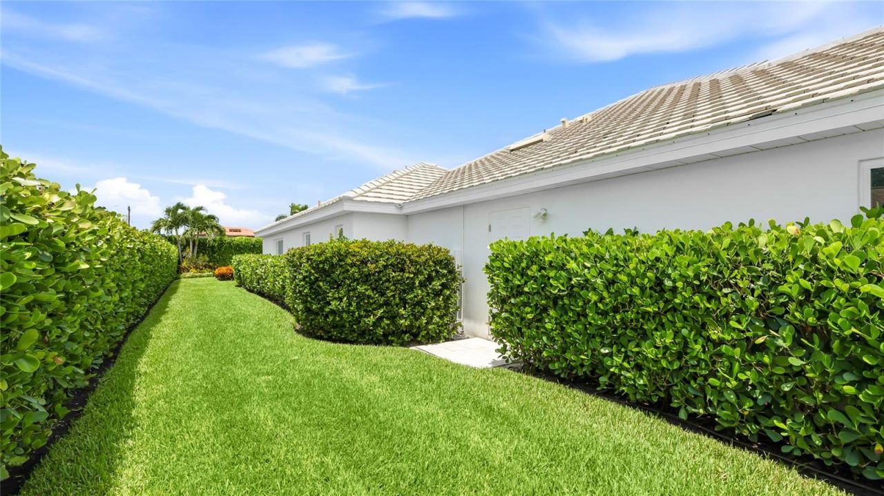 7780 Holiday Drive N, Sarasota, FL 34231 Photo