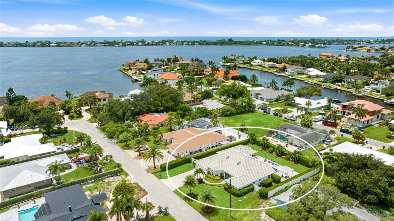 7780 Holiday Drive N, Sarasota, FL 34231 Photo