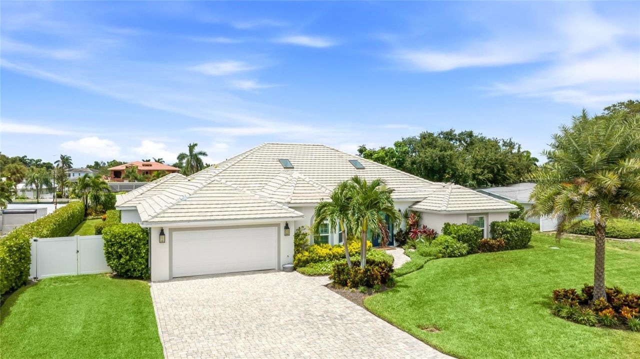 7780 Holiday Drive N, Sarasota, FL 34231 Photo