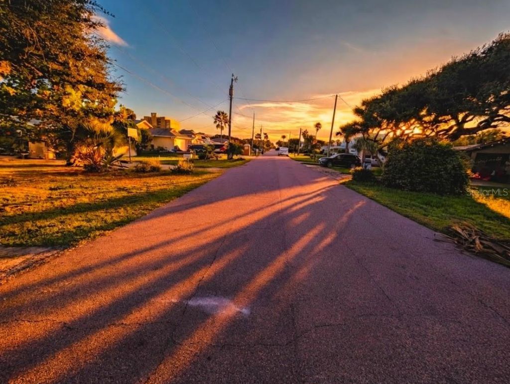 824 E 9th Avenue, New Smyrna Beach, FL 32169 Photo