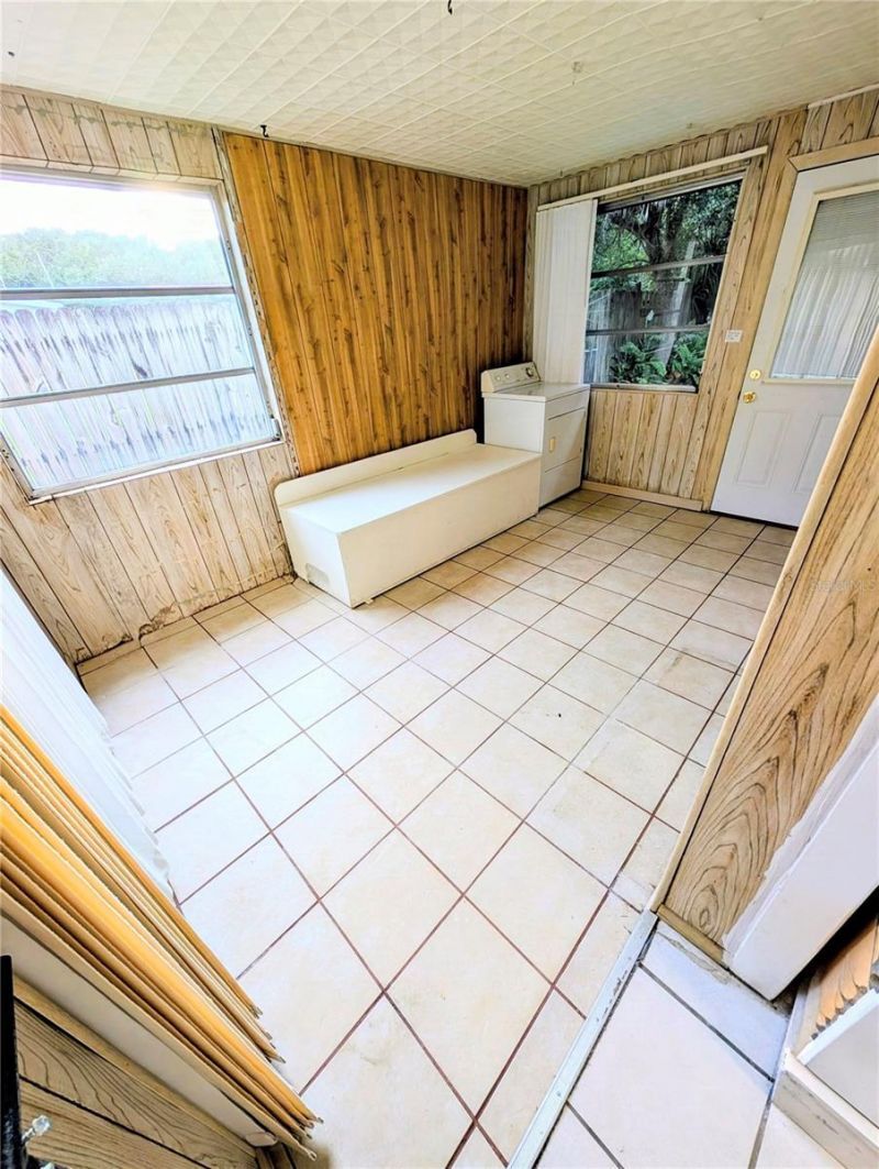 824 E 9th Avenue, New Smyrna Beach, FL 32169 Photo